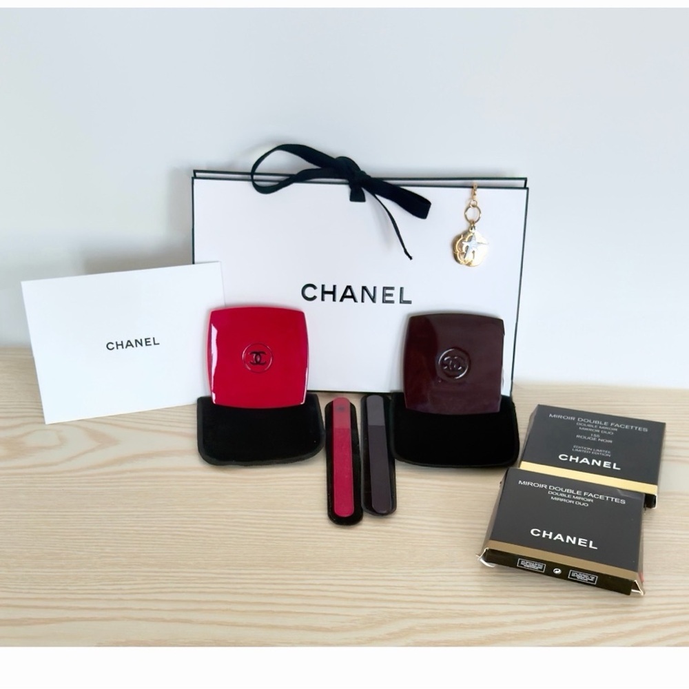 CHANEL Limited Double Facettes Mirror Compact, Nail File, Key Chain Gift Set NEW - Picture 8 of 13